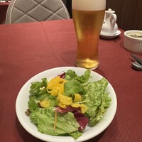 ジョーズ シャンハイ ニューヨーク 銀座店 - サラダ＋ハイネケン