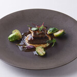 シェヌー - 料理写真:仙台牛フィレ肉のフォアグラ添え