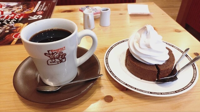 Komeda Coffee Ten Chiryu Horikiri Ten