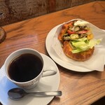 クルミドコーヒー - 珈琲とクルミドサンド