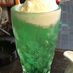 cafe 町子 - クリームソーダ