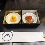 しゃぶしゃぶ・すし 紀尾井町 八山 - 先付（2種）　雲丹豆腐、黒毛和牛の胡椒焼き〜トマトソース〜