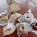 オーガニックパン工房　それいゆ - 全粒粉食パン(5枚切)、ドーナツ、チョコレートドーナツ、ホワイトチョコパン、蓬ベーグル、筍Pizza、苺ジャム×クリームチーズ
