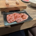 焼肉 ジャンボ - 