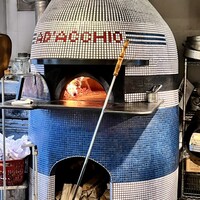 アダッキオ - R2-D2型薪窯ドロイド、牛田で再就職