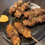 焼鳥 金ちゃん 長居店 - かわ、ひねせせり、ひねどり