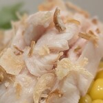 七席中華 コバコ - 蒸し鶏がまた美味しいのよ    エシャロットとよく合う