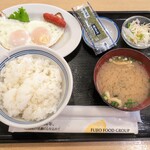 東新宿食堂 - 料理写真:朝定食(目玉焼き)