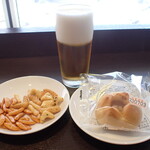 ダイヤモンド・プレミアラウンジ - ヱビス　あられミックス　クルミロール