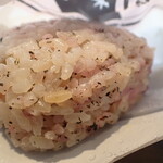 ダイヤモンド・プレミアラウンジ - 梅しそおにぎり