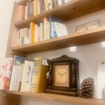 自分を見つけるブックカフェ - 