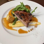 ん bistro - とりば豚のハーブ焼