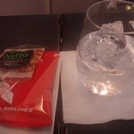 ダイヤモンド・プレミアラウンジ - 森伊蔵（森伊蔵酒造／鹿児島県）　ドライなっとう　あられミックス