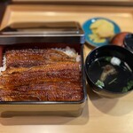 関西風 炭焼うなぎ専門店 鰻丸 - 鰻重
