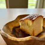 GLICINE di ACQUA PAZZA - 自家製フォカッチャ