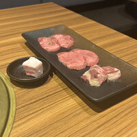 中目黒焼肉 登牛門 - 