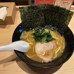 横浜家系ラーメン今野家 - ラーメン+海苔増し