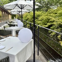 TENJIN - 渓流沿いのテラス席