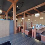 和食しゃぶしゃぶ かごの屋 - 席も　広々