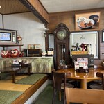 板鼻館 - 店内の雰囲気1