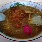 プチトマト - 料理写真:カツラーメン（味噌、1100円）の大盛（200円）