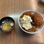 板鼻館 - "カツ丼"にタルタルを乗せて。