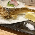 魚と地酒 たら福 - ハタハタの唐揚げ 600円。