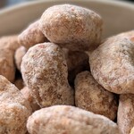 七席中華 コバコ - 人にプレゼントしても喜ばれるし、やっぱりいっぱい食べたい。前回、一緒に買って帰った友達は、結局人にプレゼントせずに独り占めしたらしい。わかるよ〜(⁠≧⁠▽⁠≦⁠)