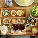 菜なくら - 十種のいろどり菜料膳