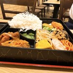 アリスロード - 幕の内・ご飯は大盛り