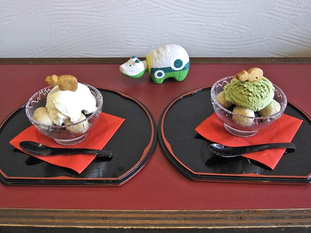 赤べこ堂 &ndash; 会津柳津の甘味処で味わう伝統スイーツと季節の甘味