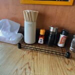 ラーメン マイアミ - 卓上調味料など