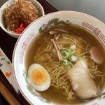 駅前食堂 とみ田 - ミニ丼セットB ラーメン 1,000円