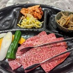 川崎名物 炭火焼肉 食道園 - 上焼肉ランチ