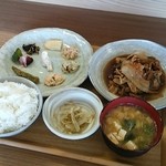 ほやほや　直売所 - ごはん、味噌汁　おかわりフリー！