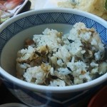 味処・民宿 まつや - 日本海定食、刺身盛り合わせ定食についてくる　貝めし