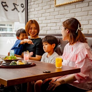 お子様連れ歓迎！個室・キッズスペース＆充実したドリンクバー