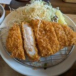 とんかつ割烹 やすいみ～と - とんかつ定食（¥1000）