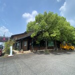 ティーハウス シマ - 駐車場から見た感じ☆