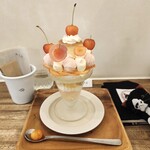 cafe days - さくらんぼ、とても甘かったです(*≧∀≦)プラムの甘酸っぱさも最高でしたし、プリンがまた絶品でしたぁ(*≧∀≦)