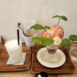 cafe days - 紫陽花のパフェ+バナナミルク