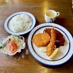 トルーヴィル - ミートセット A
ハンバーグステーキ デミグラスソースにスープ、サラダ、エビフライ、カニクリームコロッケ、ライス付き