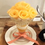 cafe days - ブーケのようなパフェですね(*≧∀≦)