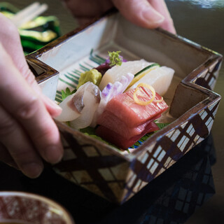 シーンに合わせて選べる本格和食の会席料理コース