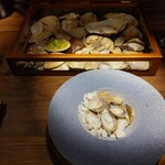 yokoyama - .....②はまぐり　グリーンアスパラガス　いわがき　モロヘイヤ　海苔　豆腐のソース.....