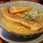 石垣島麺処 八重山そば製麺所 - 2025/6/19 ランチで利用。石垣島の塩 炙りチャーシュー塩ラーメン(1,078円)