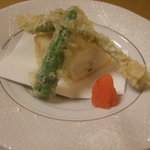 彩懐石 うらわ高砂 - 帆立真丈、山独活、早春筍