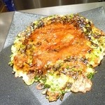 Okonomiyaki Goroppe Shokudou - ねぎ焼き・焼そばセット（８５０円）のねぎ焼き、お皿で運ばれてきたところ