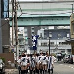 とし - 店前にて(^^)