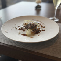 スケープス ザ スィート - eat 国産牛内もも肉の炭火焼　白味噌と胡桃